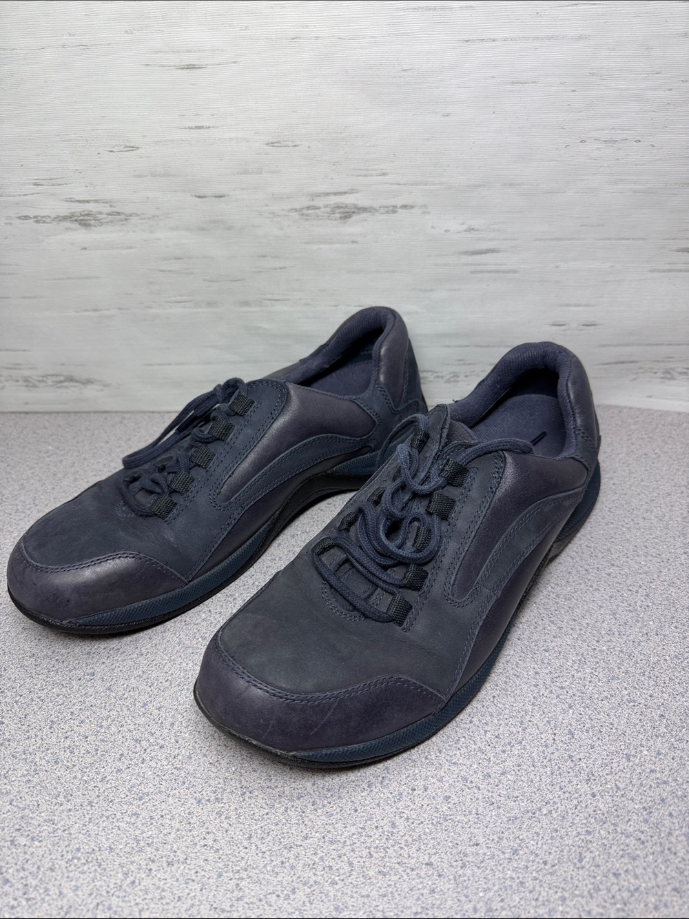 Clarks Women's Navy Leather & Suede Sneakers